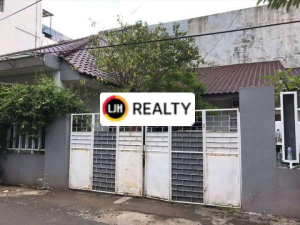Rumah terawat, nyaman dan siap huni di Jatipulo, Jakarta Barat