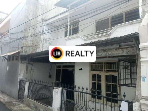 Rumah tua hitung tanah, bebas banjir di Tanjung Duren, Jakarta Barat 