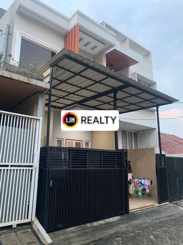RUMAH DI GADING GRIYA RESIDENCE KELAPA GADING