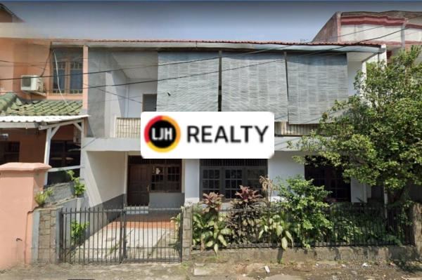 Rumah Tua bebas banjir, strategis di Tomang, Jakarta Barat