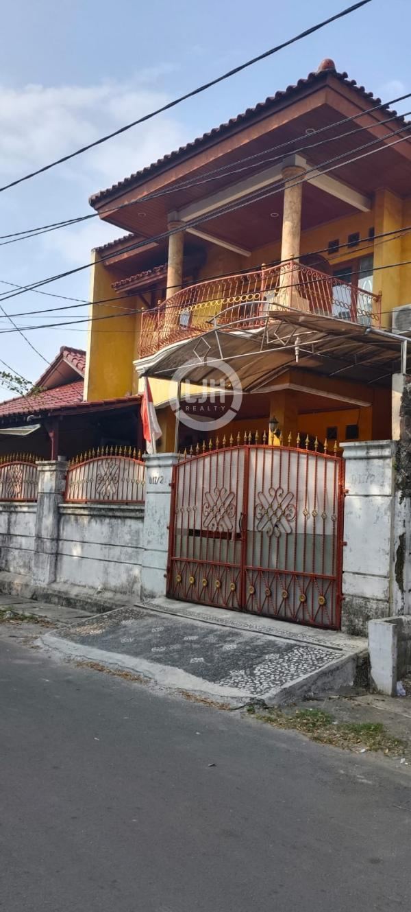 Dijual Rumah 2 Lantai di Komplek Aneka Elok, Jatinegara
