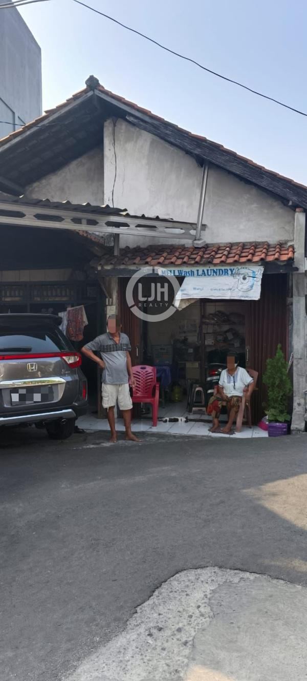 Dijual Rumah Strategis di Jalan Kayu Tinggi Cakung