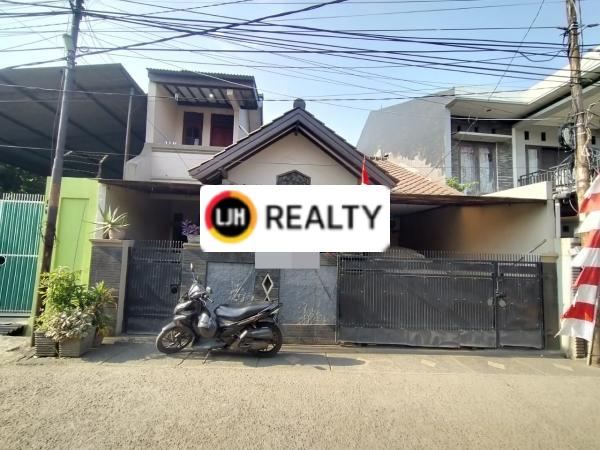 Dijual Rumah Luas di Jakasampurna Bekasi 