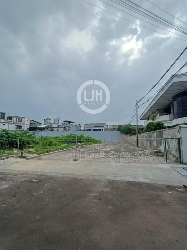 KAVLING Hook Luas 1.600m2, cocok dibangun cluster di Jatipulo, Jakarta Barat