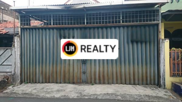 Rumah Hitung Tanah Lingkungan Nyaman dalam Komplek di Tomang, Jakarta Barat
