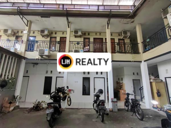 Rumah Tinggal dan Kost  Aktif, Harga Nego sampai jadi di Tomang, Jakarta Barat