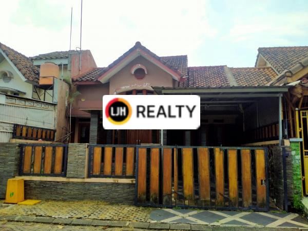 Rumah semi furnished di cluster depan citra raya