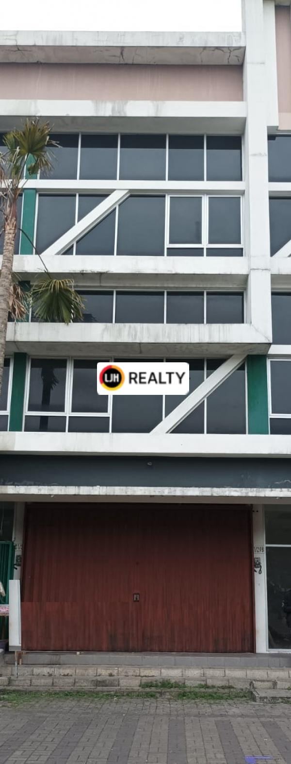 Ruko siap untuk usaha lokasi strategis di Citra Raya 