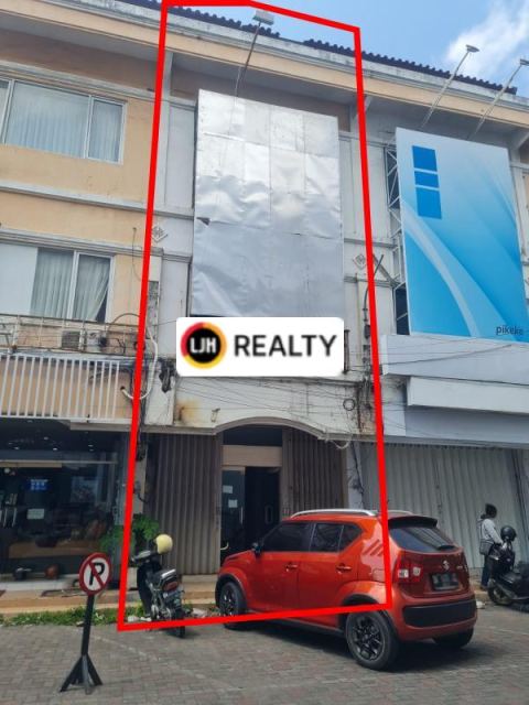 3 Storey Shophouse In Busy Business Area, Teuku Umar, Denpasar, Surrounded by Hotel & Restaurant