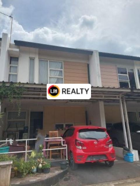 Rumah 2 Lantai 3 Kamar dalam Cluster View Lapangan Olahraga Grand Wisata Bekasi