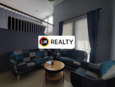 Rumah Split Level Kamar 3+1 Hanya 50 Meter dari Mall Living Word Grand Wisata Bekasi