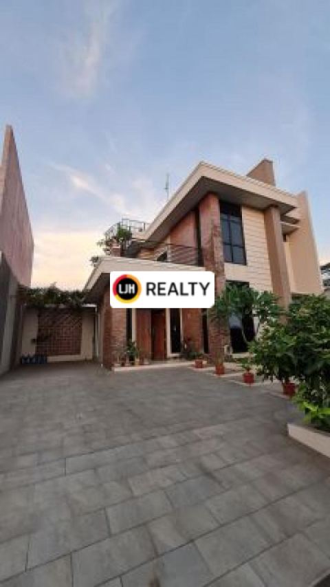 Rumah cluster 2 lantai kamar 4  akses langsung toll tambun hanya 500 meter Grandwisata Bekasi
