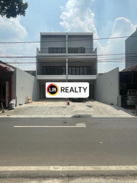 Dijual Ruko Gandeng Griya Loka BSD City Hadap Jalan Raya