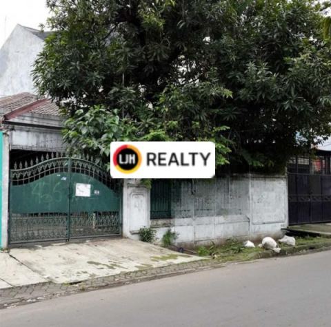 RUMAH Lokasi Strategis dekat Mall Taman Anggrek di Tomang Jakarta Barat