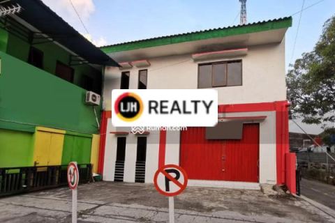 Ruko Manahan pinggir jalan besar siap pakai, cocok untuk kantor, JNE, cafe