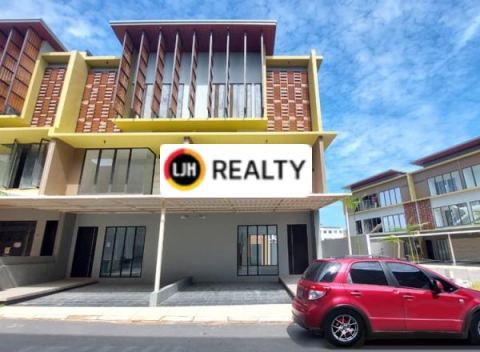 Disewakan Rumah 3 Lantai Di Perum The Icon Central