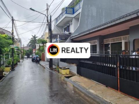 Rumah hitung tanah, nyaman, strategis Gelong, Tomang, Jakarta Barat