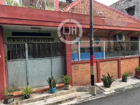 Rumah di Pasar Baru , Sawah Besar Jakarta Pusat 