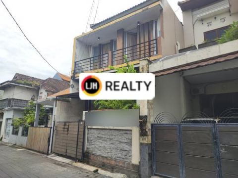 4 bedroom house for sale at Padangsambian, Denpasar, strategic location in residential area