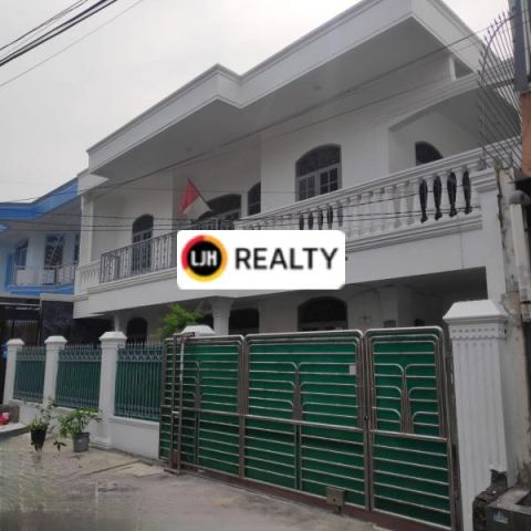 Jual Rumah Lokasi Strategis doi Tomang
