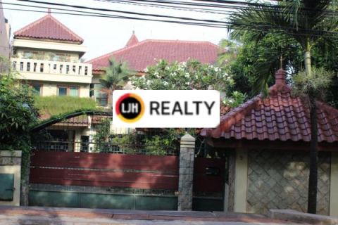 Rumah 2 lantai di Kawasan Cinere