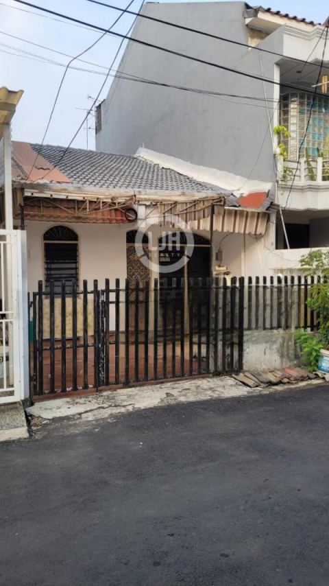 Rumah Tua di kelapa Cengkir Barat Kelapa Gading 