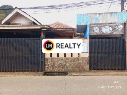 Rumah Asri plus tempat Usaha siap huni di Limo Depok
