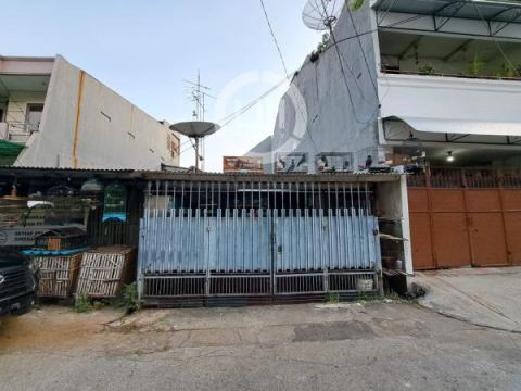 Rumah Tua Hitung Tanah di kelapa Molek kelapa Gading 