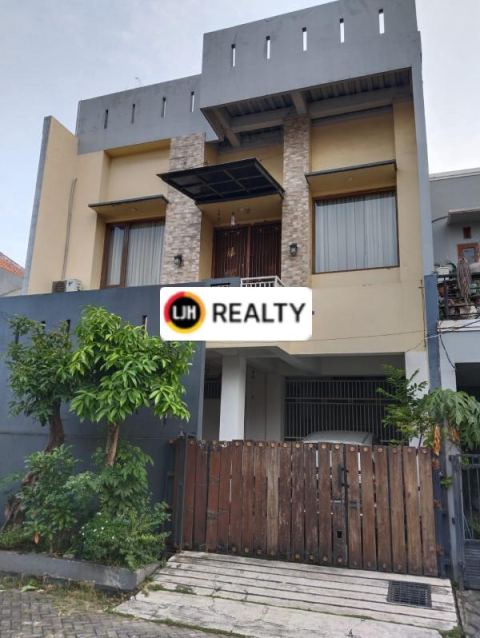 Dijual Rumah Luas di Taman Cikas Bekasi 
