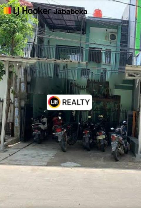 Rumah 2 Lantai Villa Mutiara 1, Cifest