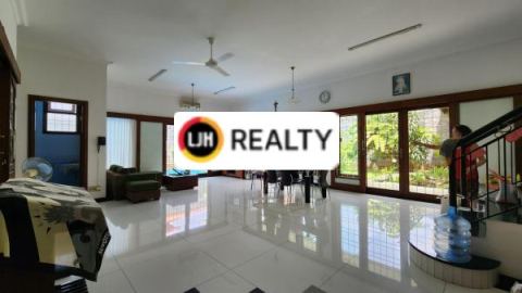 Luxury House With Swimming Pool In Renon Denpasar, Close To Renon Park, Plaza Renon Mall and Sanur