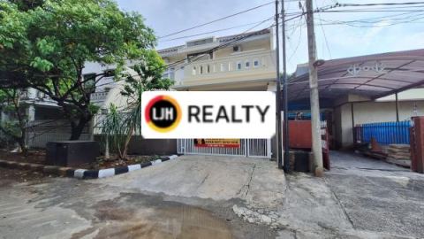 Dijual Rumah Luas Strategis di Jaka Setia Bekasi 