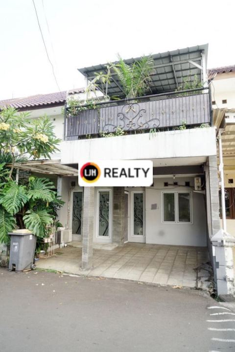 Dijual Rumah 2 Lantai di Jatiwaringin Jakarta