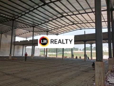 Gudang Area Deltamas Bangunan Baru Akses Tol