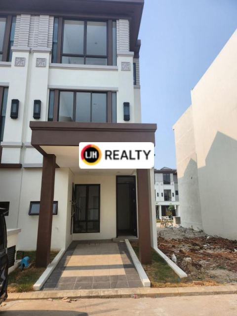 Dijual Rumah Cluster Osaka Suvarna Sutera Tangerang