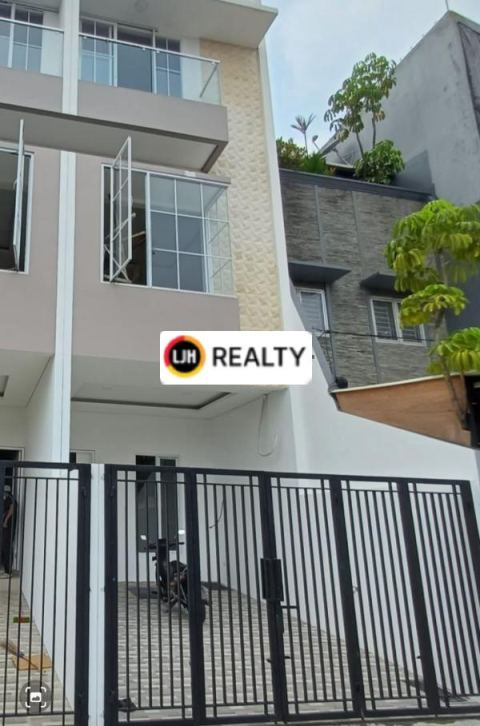 Rumah Minimalis, Bagus, Nyaman di Mandala Tomang, Jakarta Barat
