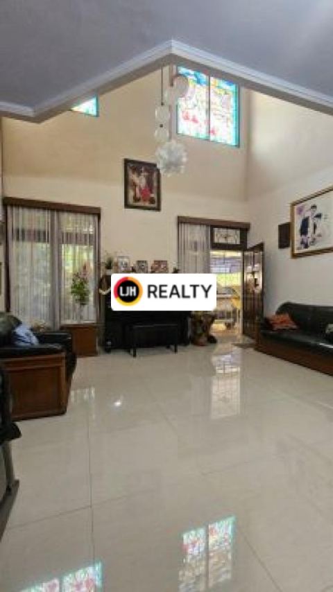 Rumah 7+1 Kamar Tidur Luas Tanah 375 M2 di Banjar Wijaya Tanggerang