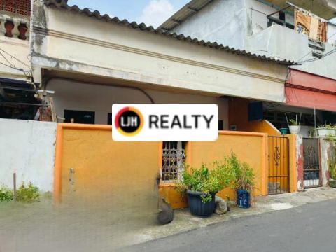 Rumah Sederhana, Nyaman dalam Komplek di Tomang Jakarta Barat