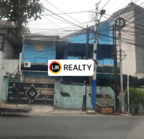 RUMAH 2 Lantai jalan 3 mobil di Tomang , Jakarta Barat