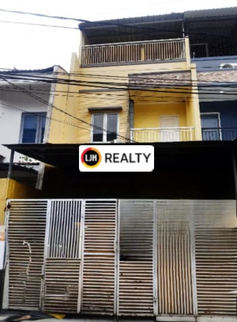 Rumah di Jatipulo Tomang ,Jakarta Barat 3 lantai siap huni