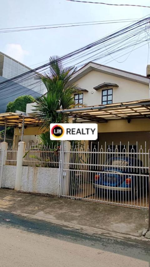 TURUN HARGA!! Rumah Kav. DKI, Meruya Utara, 250 m², 1½ Lt, SHM