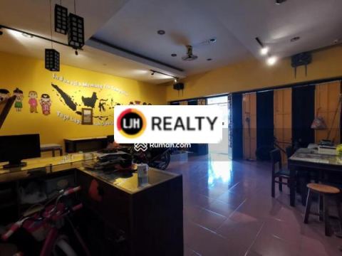 Rumah dan tempat usaha Solo Baru