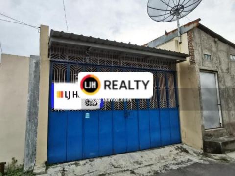 Rumah tengah kota siap huni di Kepatihan, 100m dari Widuran