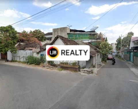 Tanah Tengah Kota Solo Raya 150m dari Urip Sumoharjo