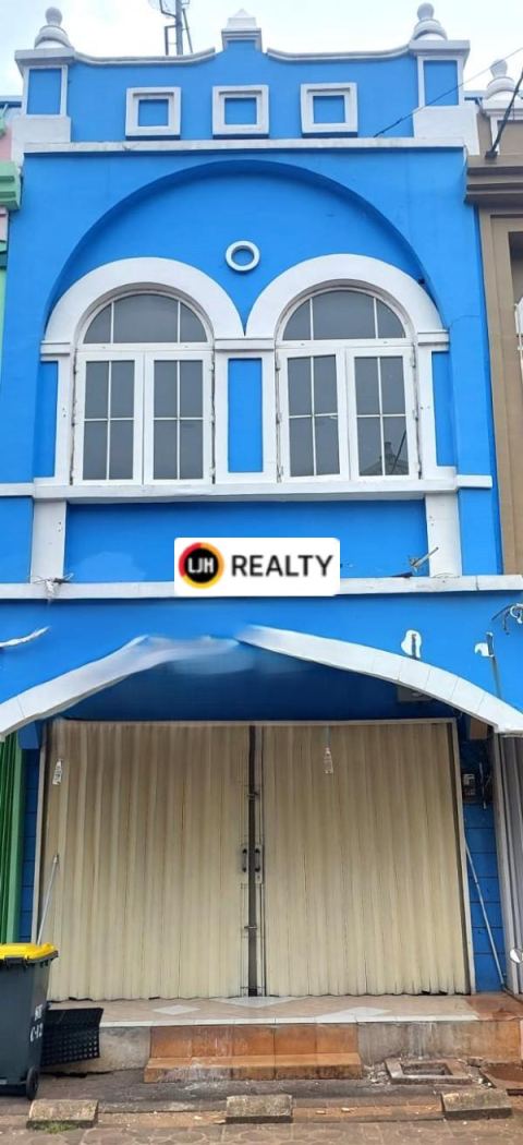 Ruko Siap Pakai Cocok Untuk Komersial Di Kota Wisata - Cibubur