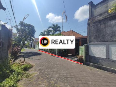 3 bedrooms house for rent at Dalung, Kuta Utara, strategic location, good access and well maintained