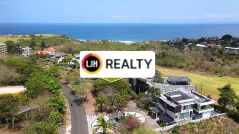 Tourist Land Area 7 Are in New Kuta Golf. Close to Dream Land Beach.