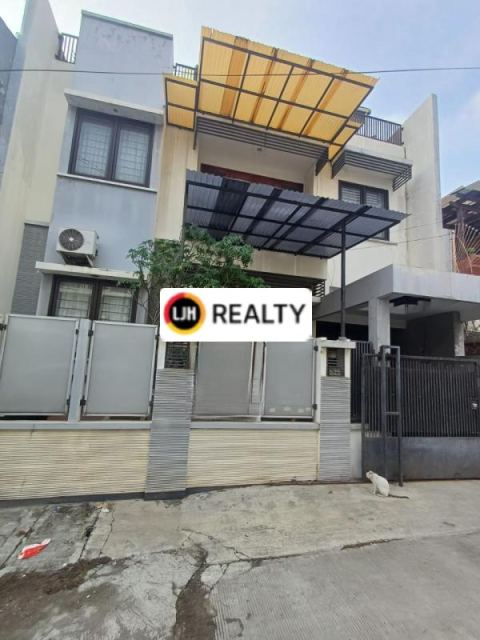 Rumah Bagus, Siap Huni, Di Daerah Tomang