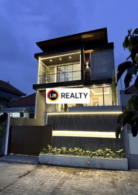 3 bedrooms house for sale, strategic location with new building at Padangsambian, Denpasar