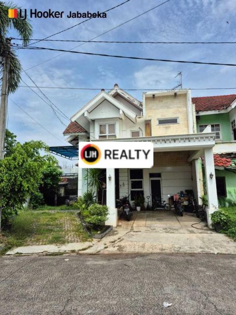 Rumah 2 Lantai Lokasi Bagus Cluster Taman Beverly
